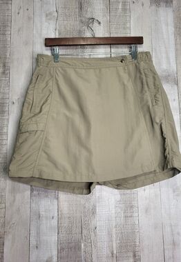 L.L. Bean Khaki Women's Skort. Size Meduim.